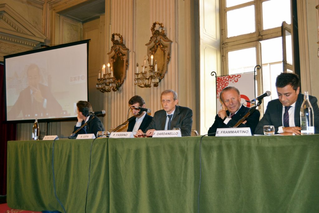 TAVOLO CONFERENZA